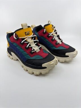 Caterpillar Intruder hiking sneakers. Bold black and scarlet colorway SZ 7.5